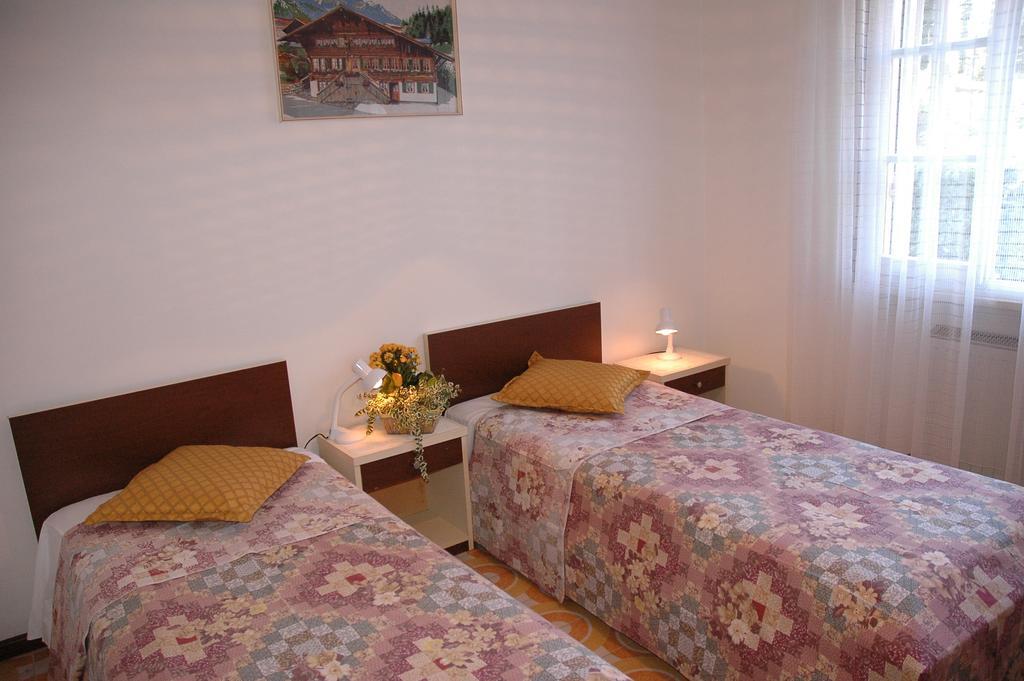 Villa Clara Lignano Sabbiadoro Buitenkant foto